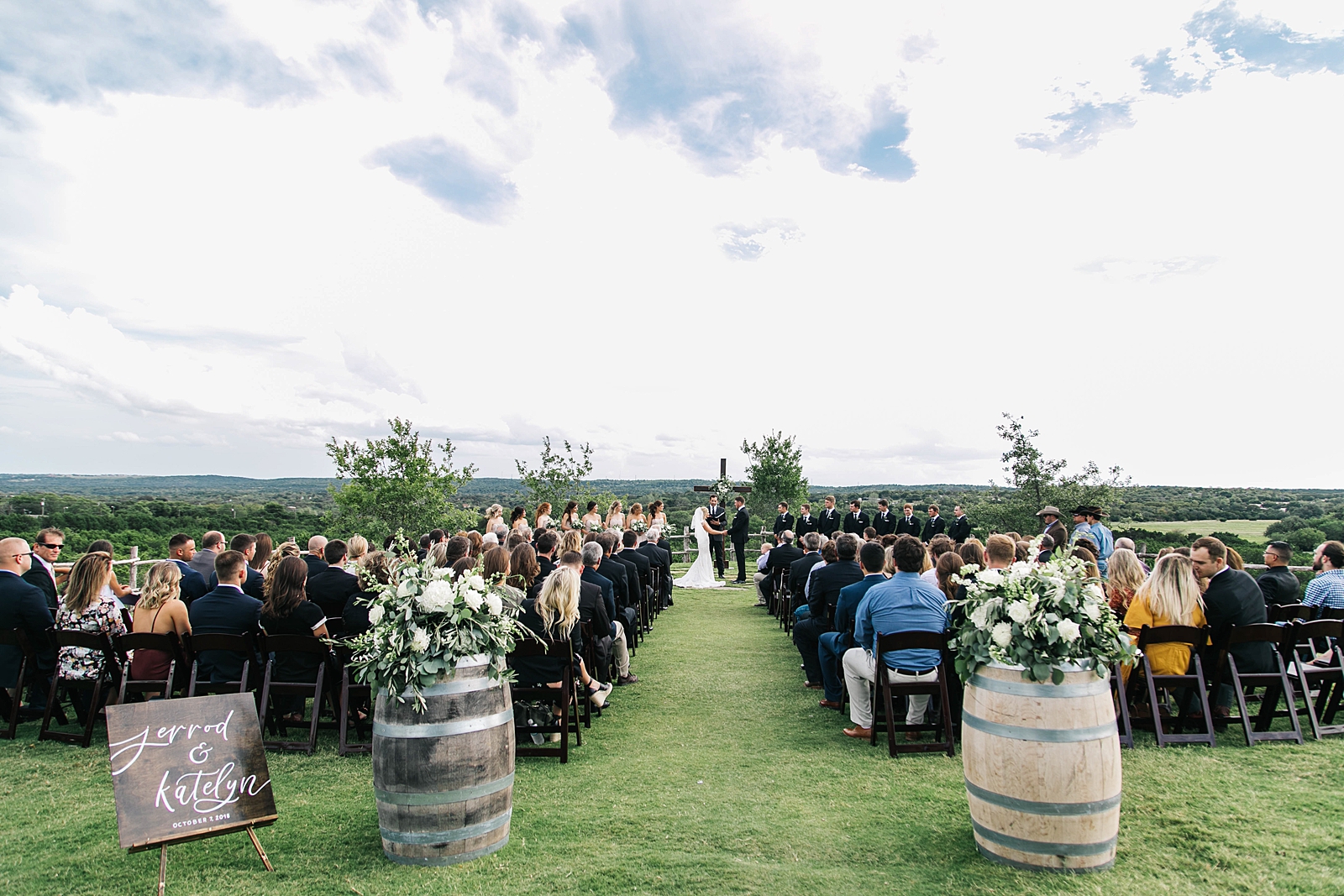  Dove Ridge Vineyard wedding ceremony